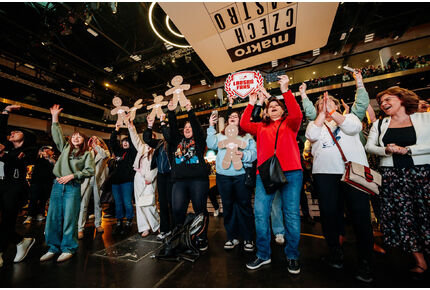 Účastníky soutěže přijeli do O2 universa podpořit desítky fanoušků