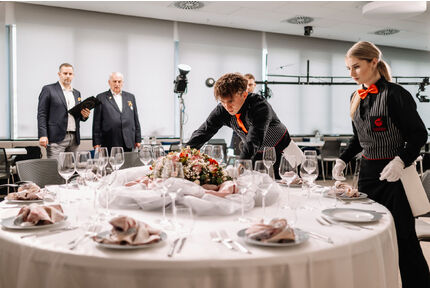 Součástí týmů byli kromě kuchařů také číšníci