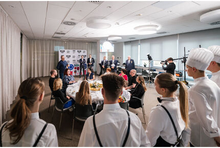 Týmy měly za úkol nasimulovat provoz restaurace