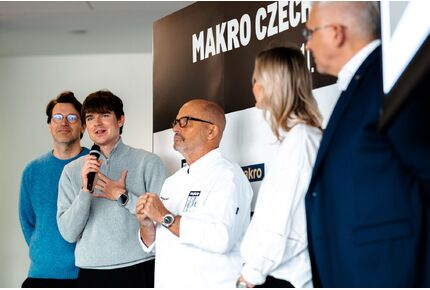 Ambasadorem festivalu pro širokou veřejnost je tradičně Karel „Kovy“ Kovář