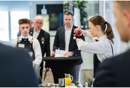 Součástí zadání pro školy je příprava welcome drinku